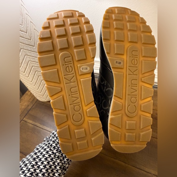 NEW CALVIN KLEIN Women's Carlla sneakers size 9.5 - Picture 5 of 12